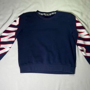 PINK Woman Crew Neck